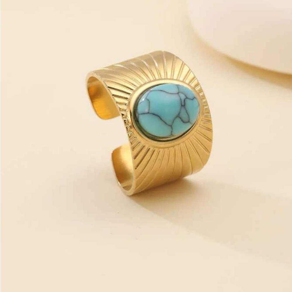 Blue stone ring